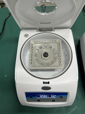 Tabung Kapiler Berkecepatan Tinggi MicroHematocrit Centrifuge 500-12000rpm Disesuaikan